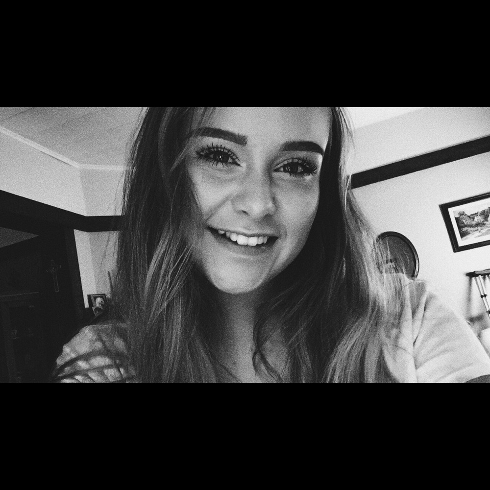 Meet your Posher, Emilee